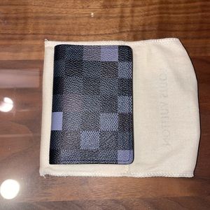 Louis Vuitton Men's Damier Wallet Organizer